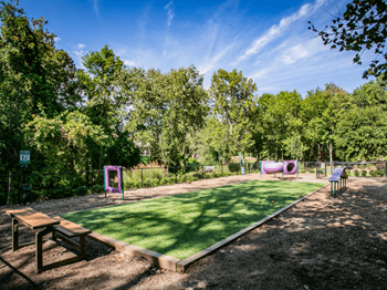 Stone creek at brookhaven apartment homes pet park